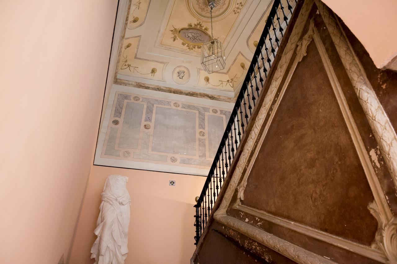 Palacio Marmoles Севилья Экстерьер фото